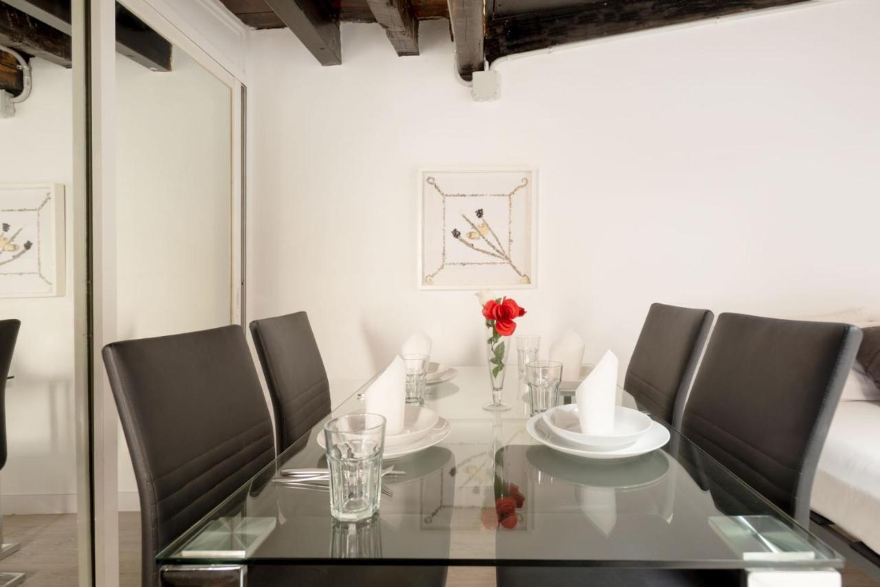Apartamentos Day Madrid Gran Via Centro Sol Malasana エクステリア 写真