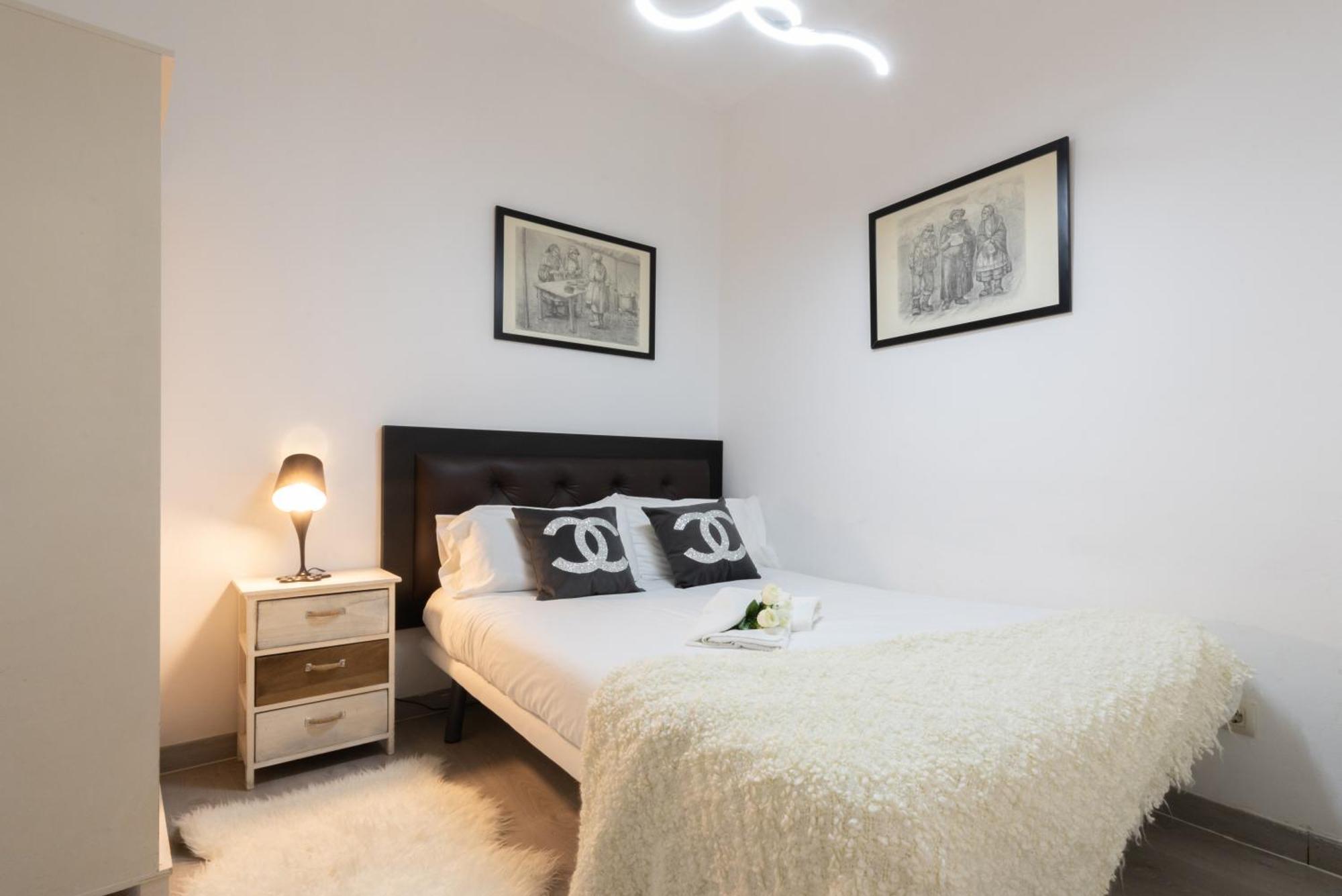 Apartamentos Day Madrid Gran Via Centro Sol Malasana エクステリア 写真